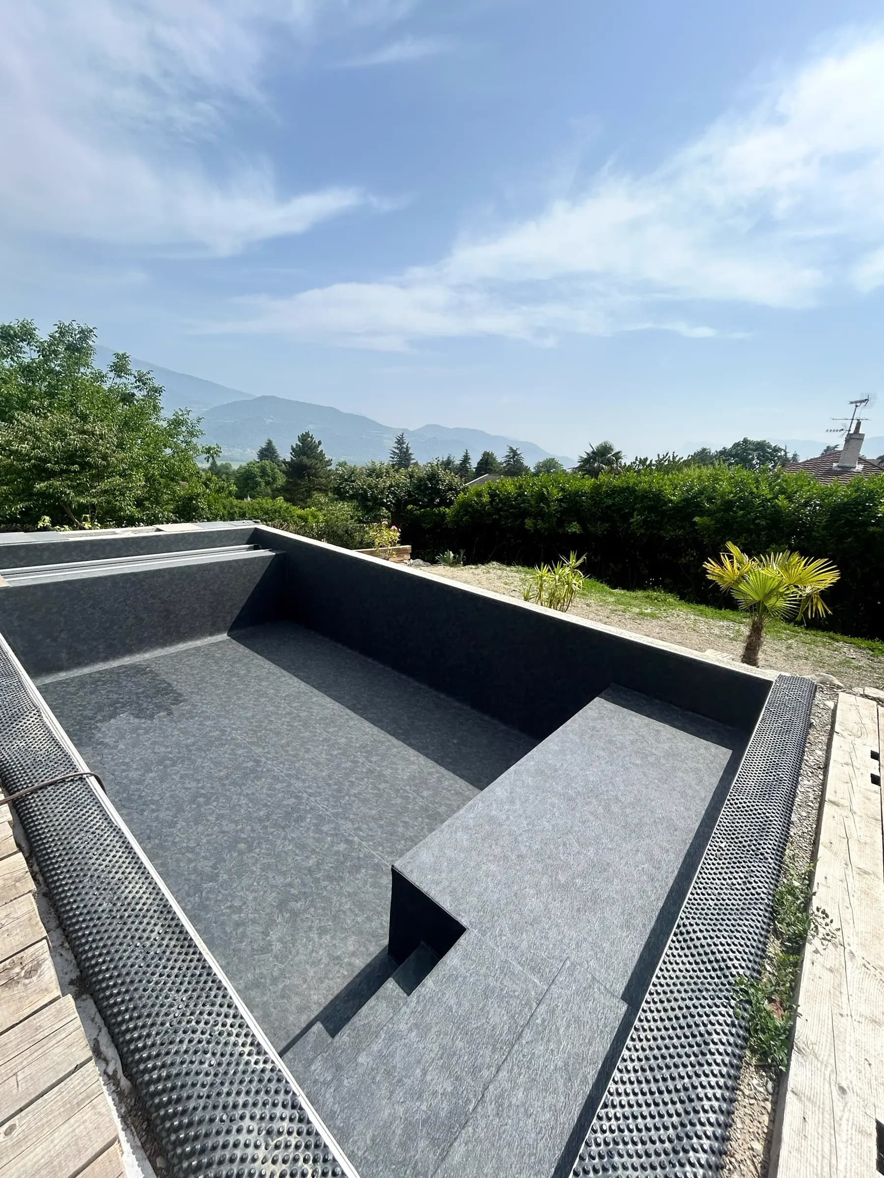 Villa sur coteau — Élégance anthracite — photo 1