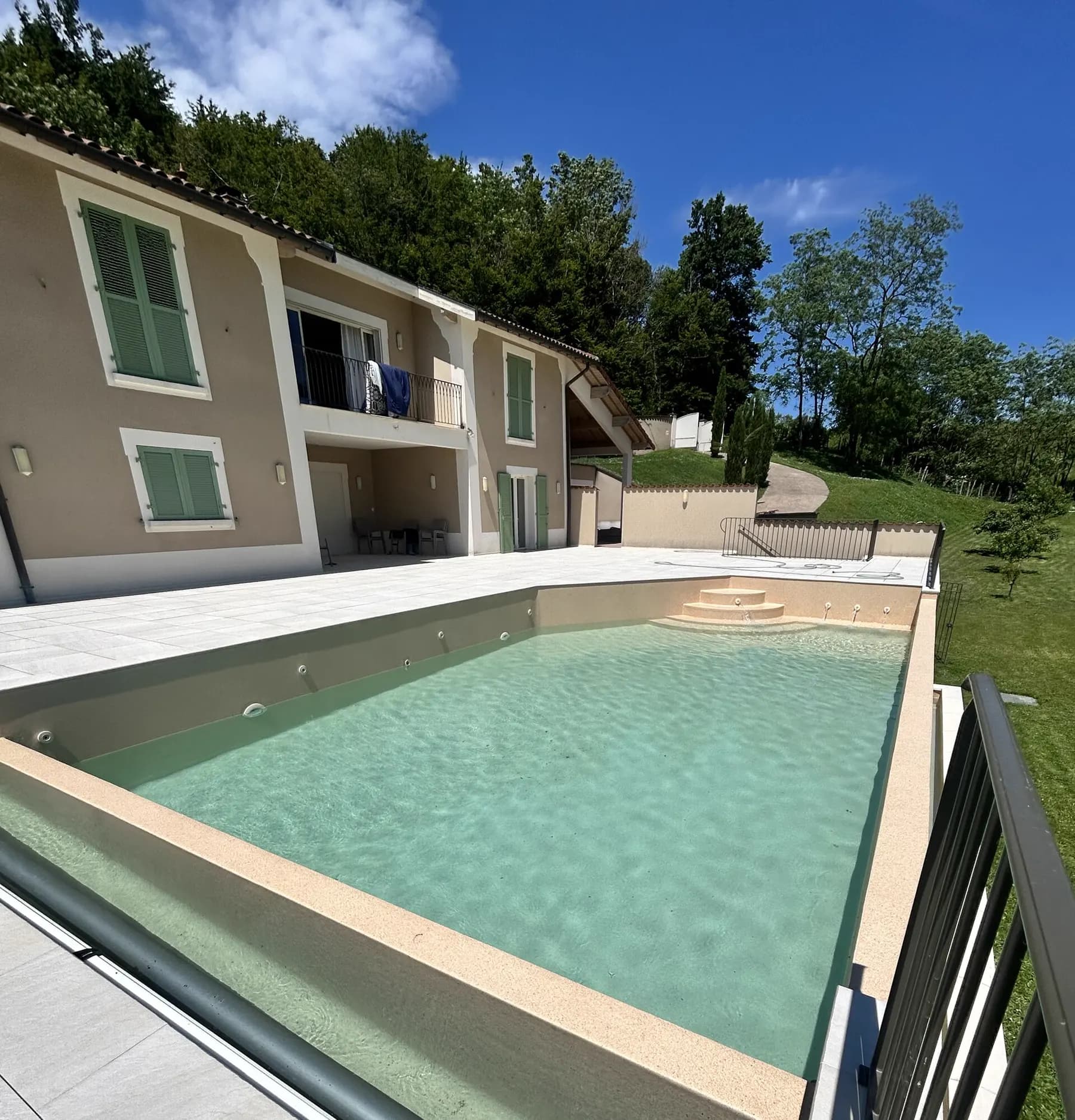 Villa à débordement — Isère — photo 1